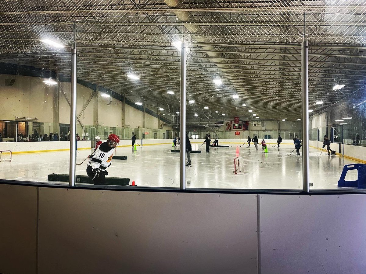 OtdrsmnHkyDad's tweet photo. @CheetahHockey are the hardest workers on the ice and have the best mentors helping them along the way #HockeyIsForEveryone #Sam76
@specialhockey @BauerHockey @WarriorHockey @CCMHockey @hockeytape @PureHockey https://t.co/6DFAgpk3ip