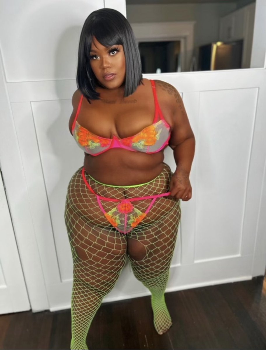 PeepThisGame's tweet photo. Day 3 of 14 days of Valentine’s day💌
What body part do you use to take of your ladies lingerie on Valentine’s Day 😈
Follow my IG: Somethingsorare
Set: @sheincurve
fishnets: @sheinofficial
Wig: @amazon
#14daysofvalentines #valentinesdaygift #valentinesideas #foryou https://t.co/OpExlZ426v