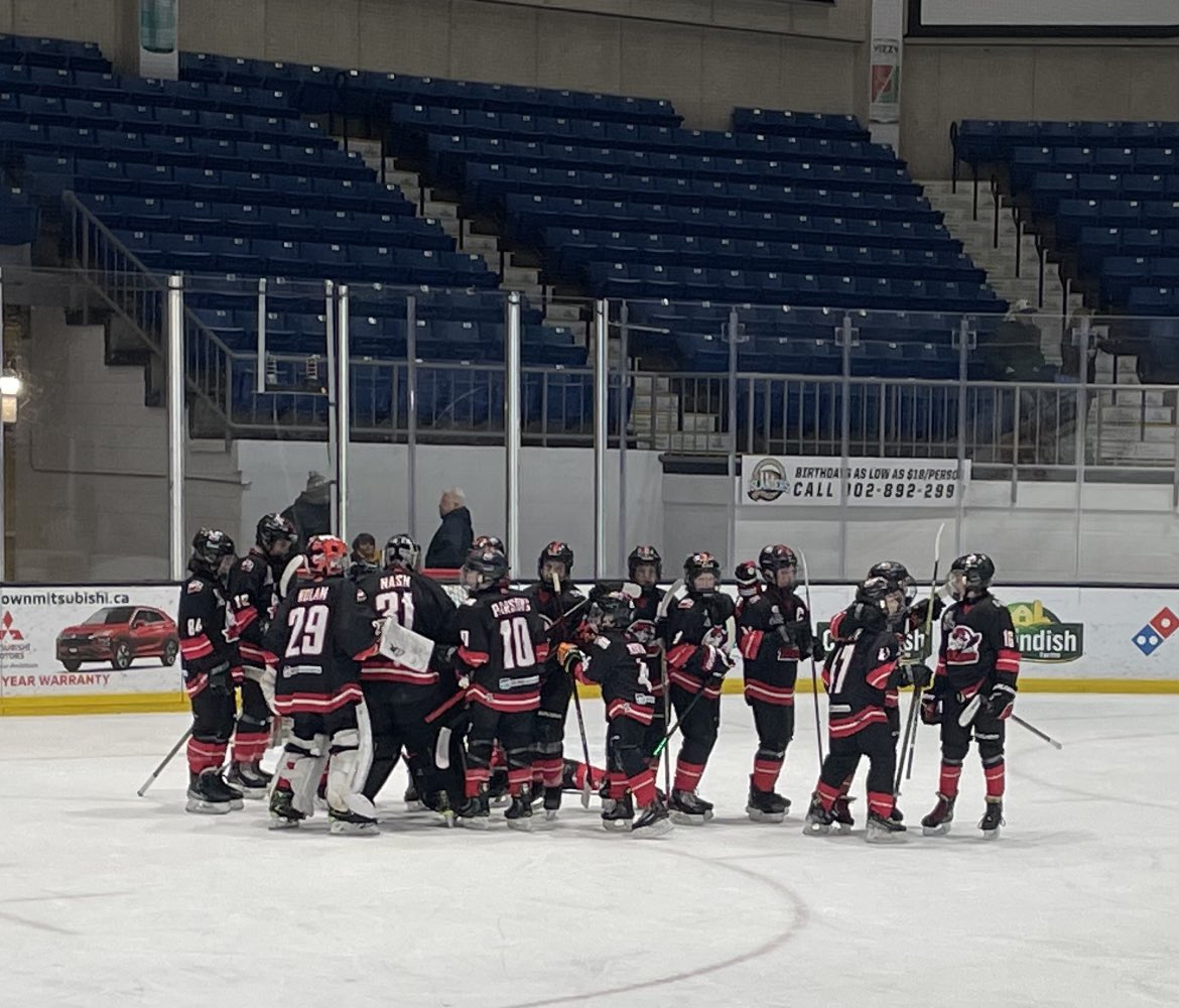 The #HITMEN are off to the wild card game after a great 4-0 win over Dartmouth! 

We take on the @WesternkingsU13 in the battle of NL at 3:45pm in Bell Aliant rink A! 

This is gonna be #DandyBys! 

#HITMEN