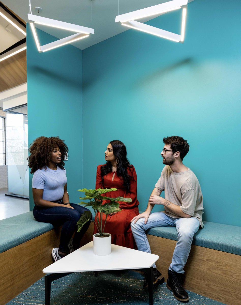 makersgym's tweet photo. Come and chat with friends in our common spaces. Look around to see what space suits you, whether the social nook or meeting room.

#madetocreate #makersgym #commonarea #networking  #photography #collaborations https://t.co/fFyHGQ60Cw