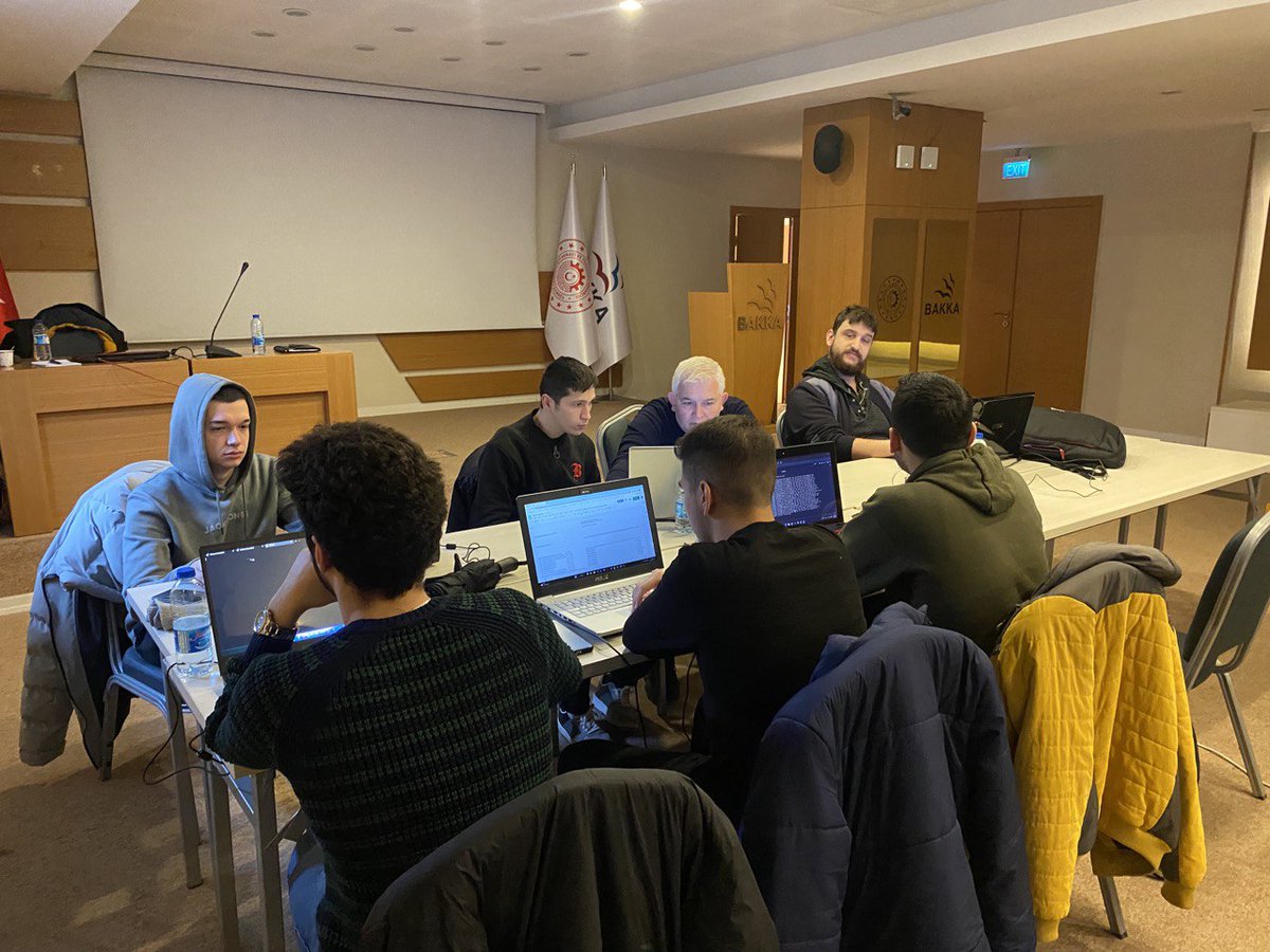 siber_vatan's tweet image. Red Team, CTI Team ve Yazılım Geliştirme çalısmaları ile Yavuzlar TeamsCamp tüm hızıyla devam ediyor. 

#Gençİstihdamı

@TCSanayi @SavunmaSanayii @dijital @KalkinmaAjansGM @TCBAKKA @baka_wmda @ZaferKATR33 @siberkume @siberyavuzlar