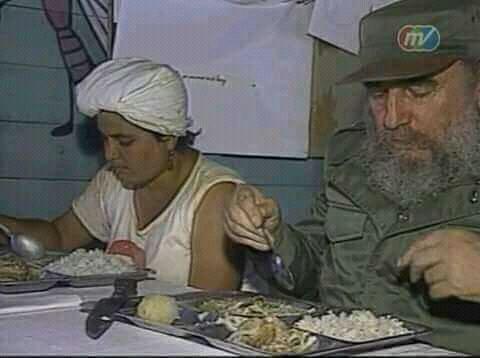 Una de las cualidades mas grande del Comandante su humildad, esa humildad que lo caracterizò suempre.
#FidelPorSiempre 
#GranmaTriunfa