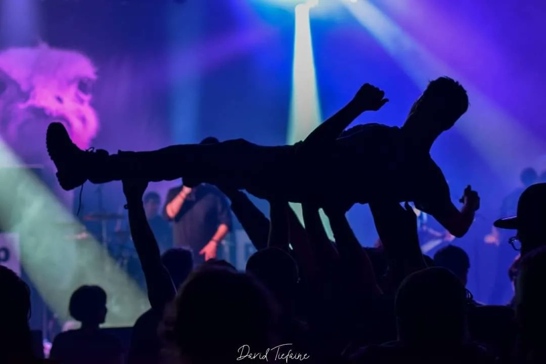 Merci <a href="/lesilexauxerre/">Le Silex @ Auxerre</a> pour l'accueil et la sueur. On se retrouve semaine prochaine le 10 à Savigny et le 11 à Metz !

#psykup #hellokarma #autruchecore #tourlife #metalband