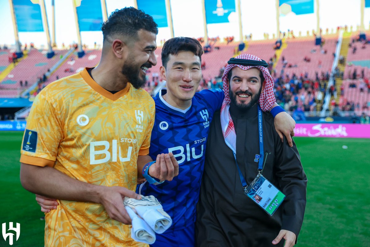 🔝#الهلال.. صيته في كل العالم 🎶💙

#الهلال_في_كأس_العالم