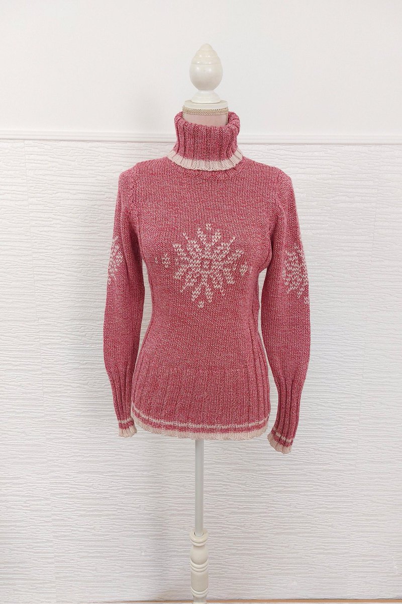 Vintage turtleneck sweater, winter pullover  with snowflake Y2K #longsleeve #turtleneck #vintagesweater #turtleneckpullover #snowflakespullover #fuzzy90ssweater #mocknecksweater #heavywintersweate
#vintage
#Clothing etsy.me/3jwGmhX