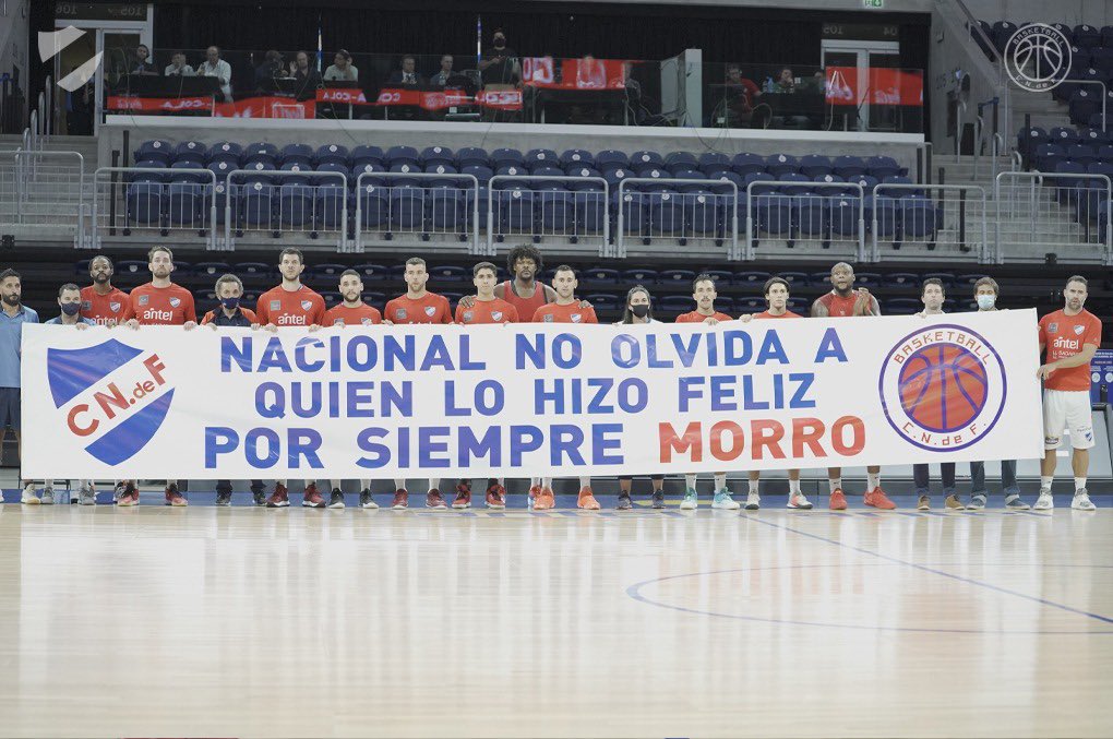CNdeFbasketball's tweet photo. Siempre en el corazón del hincha 🤍
#MorroEtern♾️
#ElClubGigante 🔵⚪️🔴 https://t.co/rYSAyKIRjU