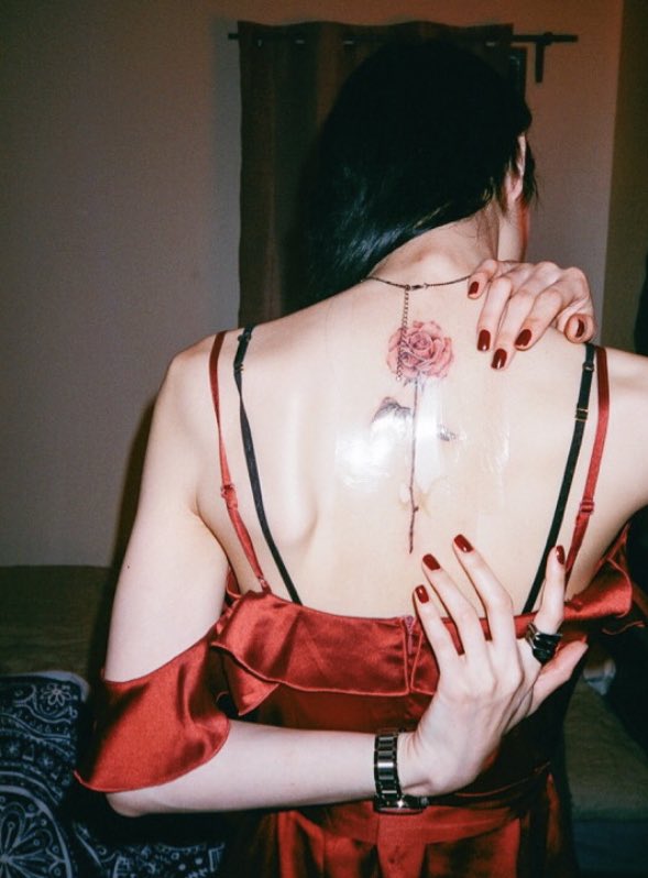 ᖭི༏ᖫྀ on X: sora choi's red ink flower tattoos