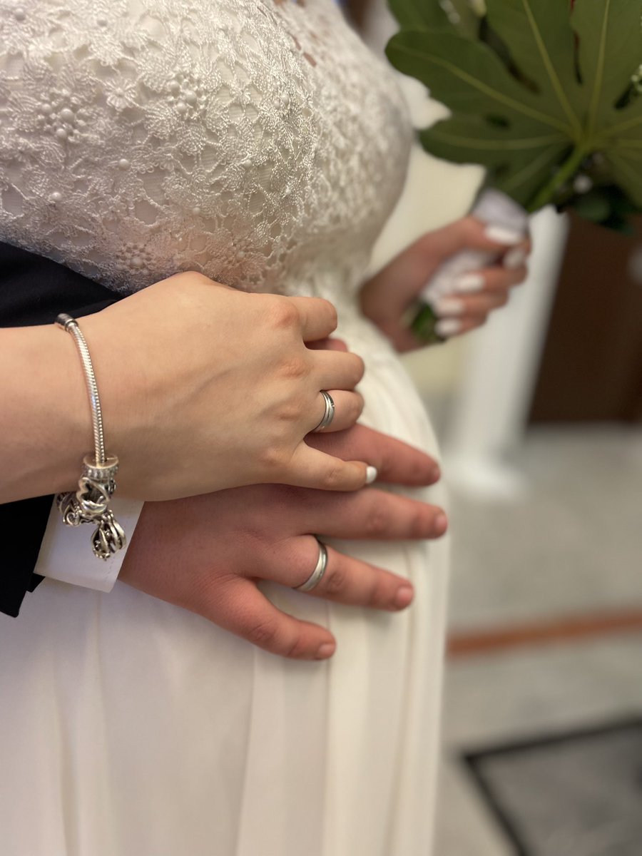 Lea Catherine 🐝🐝 tweet media