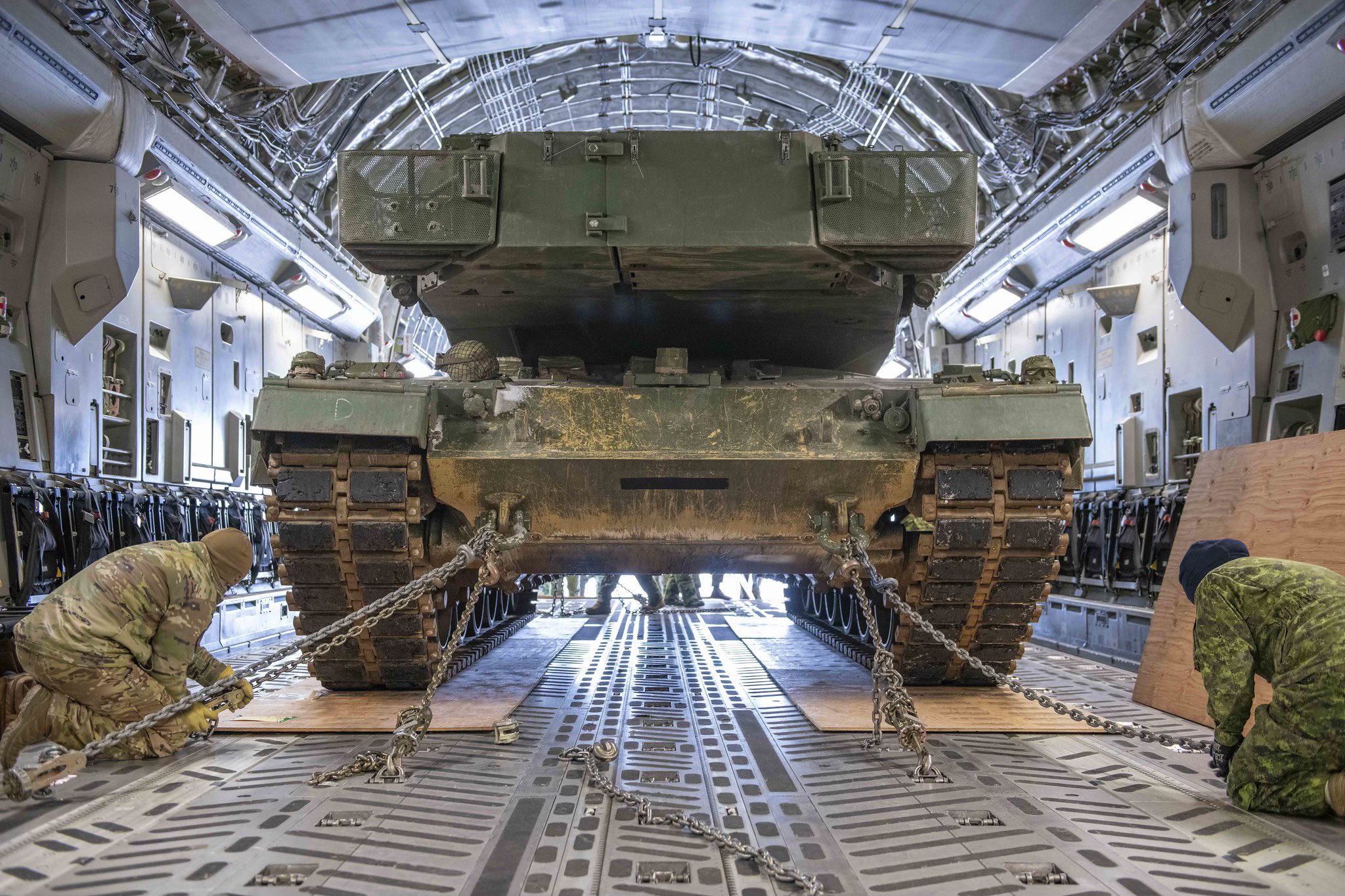 A Leopard 2A4 tank is loaded onto an RCAF CC-177 in Halifax to be sent overseas as part of Canada’s aid to Ukraine on Feb 3, 2023. The Leopard 2 is the main battle tank of the Canadian Armed Forces (CAF) and of several Allies and partners. These heavily armoured and highly protected vehicles provide soldiers with a tactical advantage on the battlefield, thanks to their excellent mobility, firepower, and survivability. In January, Canada announced it will supply Ukraine with four Leopard 2 main battle tanks from CAF’s inventory.