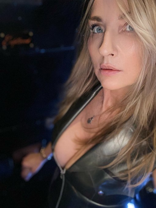 #dominatrix #content Creator 🔥 - 1 pic. He deserved a treat for all his suffering today #gimp #serving #submisssivesaturday https://t.co/m2Ve2yMaBY