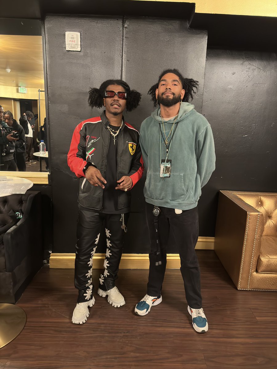Johnny tweet media