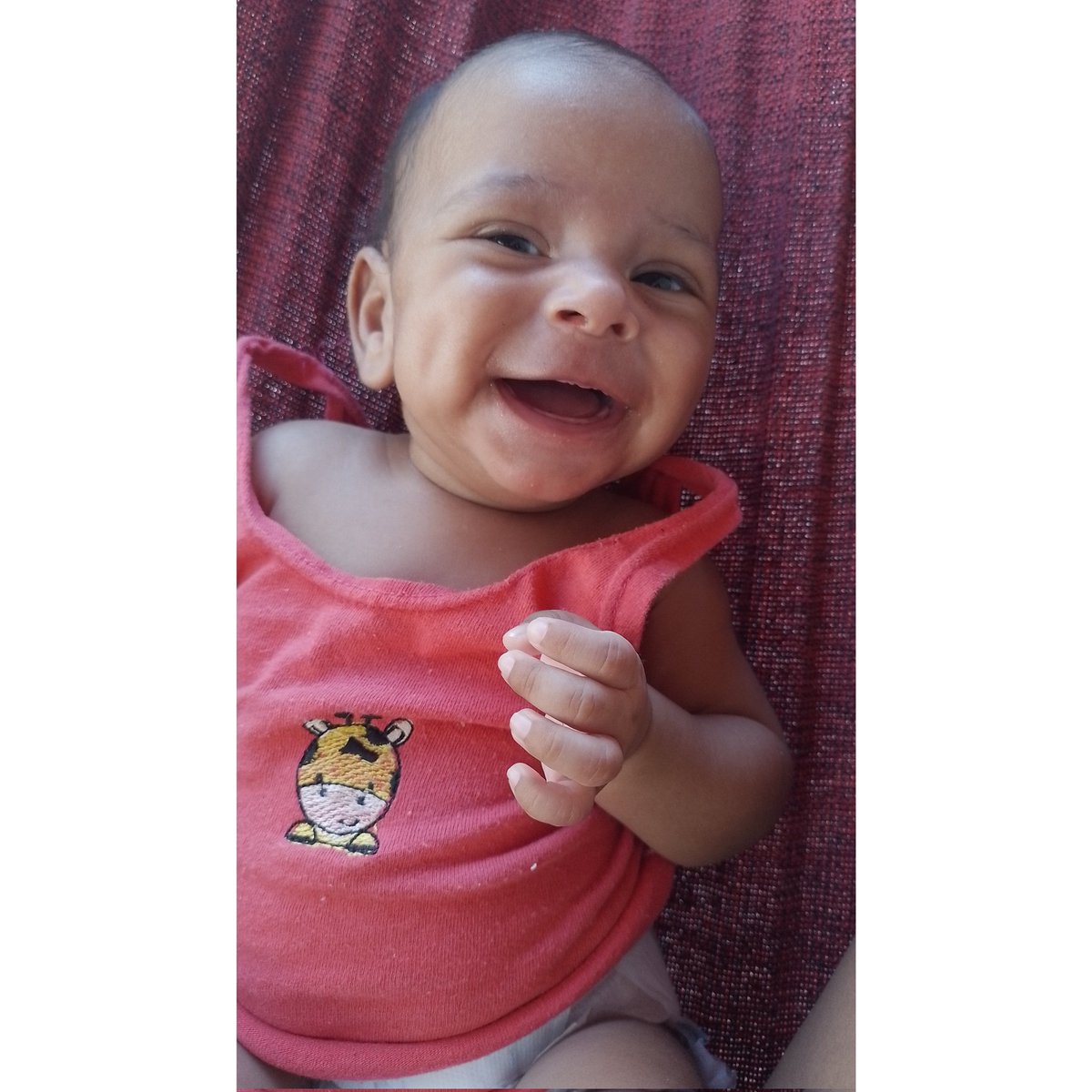 Dono de tudo, inclusive do sorriso mais gostoso. 
Te amo meu milagre 💙🧿