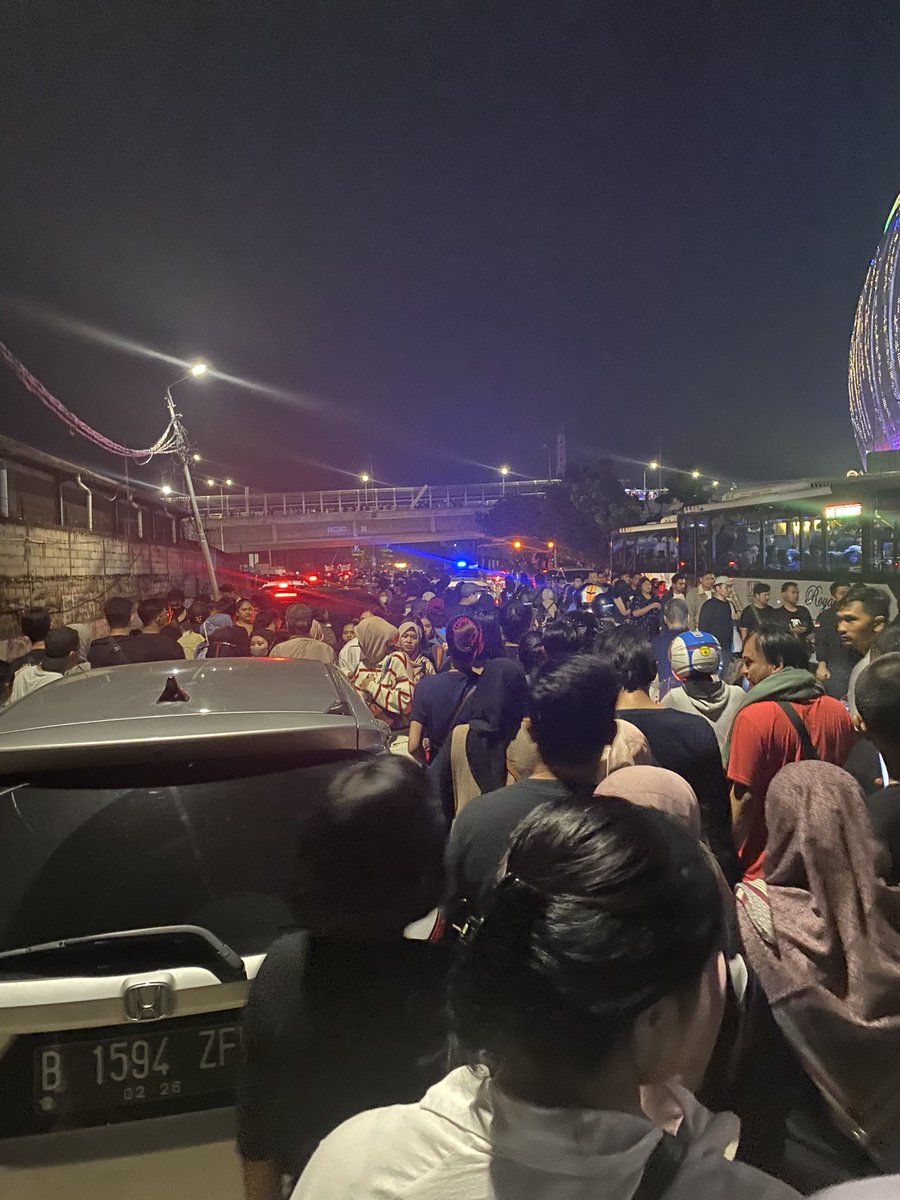 Raisha_RH's tweet photo. konser dewa 19 WORST CONCERT MANAGEMENT ever https://t.co/yWh3RpoWty