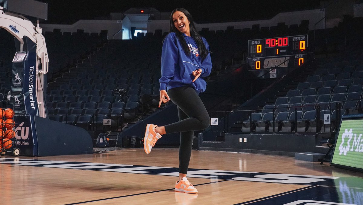 Understood the assignment on sneaker day! 🤩

#ORUWBB