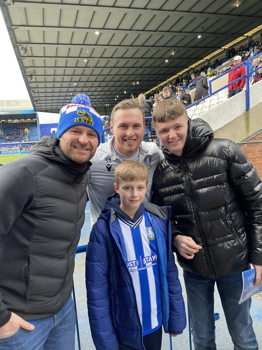 RomanZurek's tweet photo. @stockogk1313 Absolute gent. Top bloke. https://t.co/hdVggt5pZq