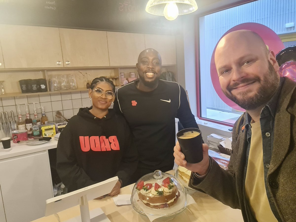 Earlier, after #LunarNewYear at <a href="/hackney_bridge/">Hackney Bridge</a> had to pop back to <a href="/BaduSports/">BADU</a> and get a coffee at their new cafe. Always impressed to find <a href="/Mr_Badu/">Mr Badu</a> behind the counter &amp; a few familiar faces having coffee.