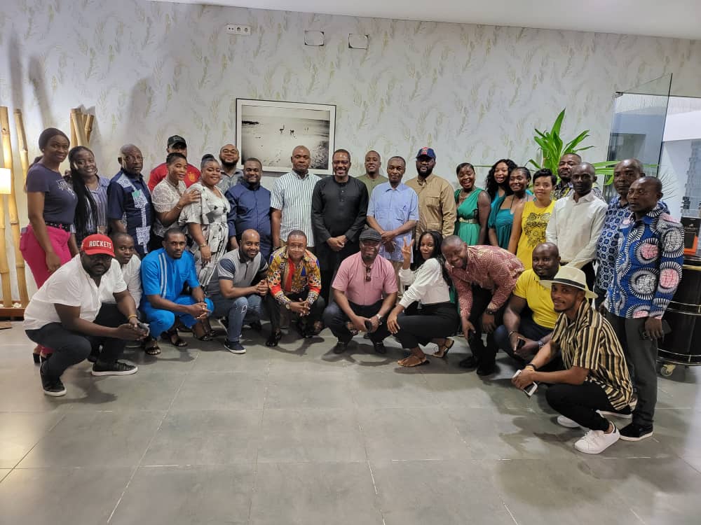 "Detras de un Gran Lider hay un Gran Equipo"