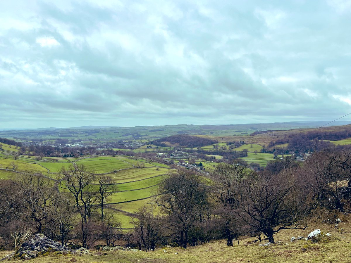 Perfect weather for a welly walk with a view 🌳 👣 ❤️ #yorkshiredales #blowingawaythecobwebs
