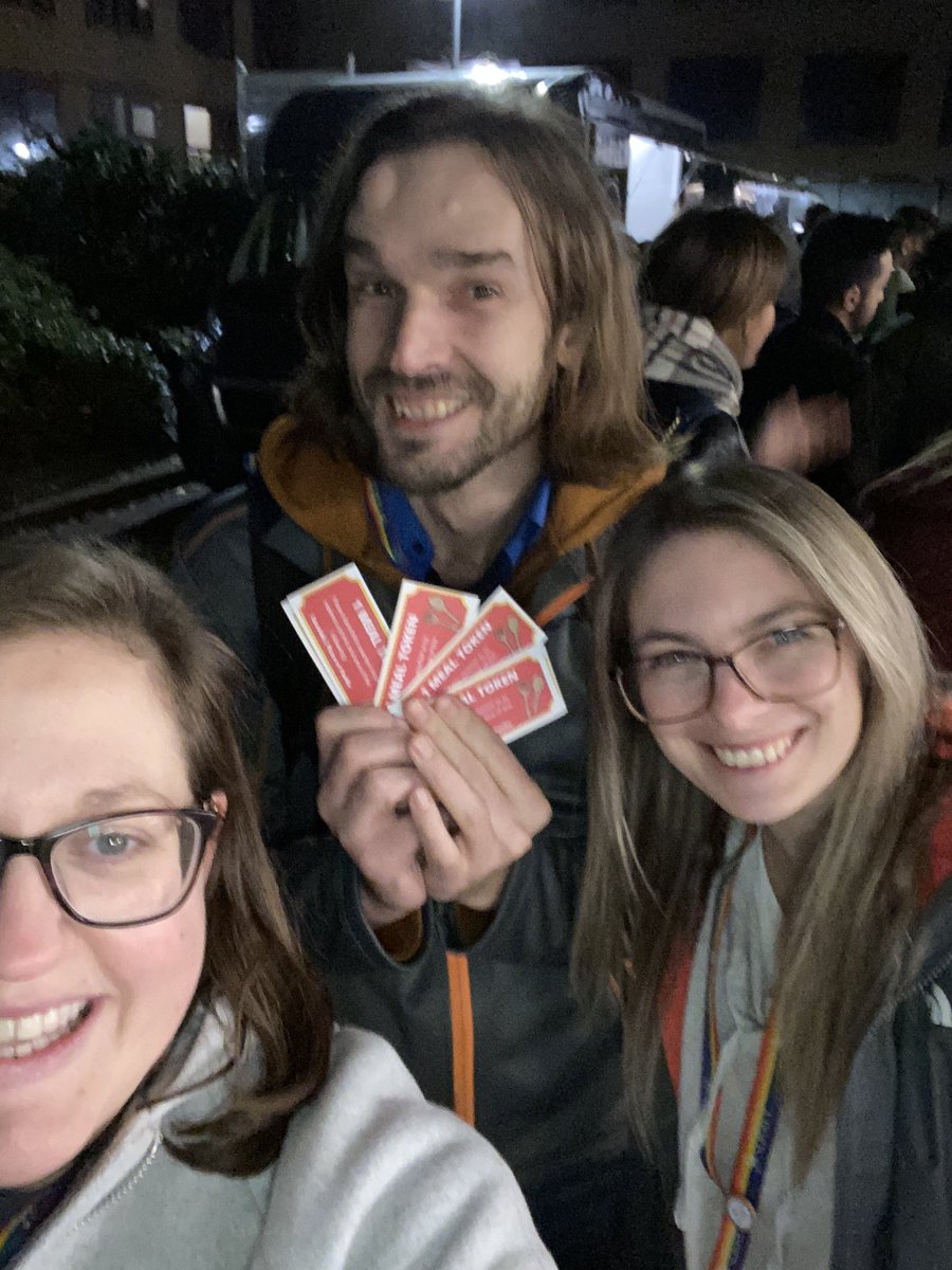 salmon_alice's tweet image. Such a fab turnout for our street food evening. Such a lovely atmosphere and even lovelier students! Pretty brilliant colleagues too. #ProudToBeSurrey #ForeverSurrey