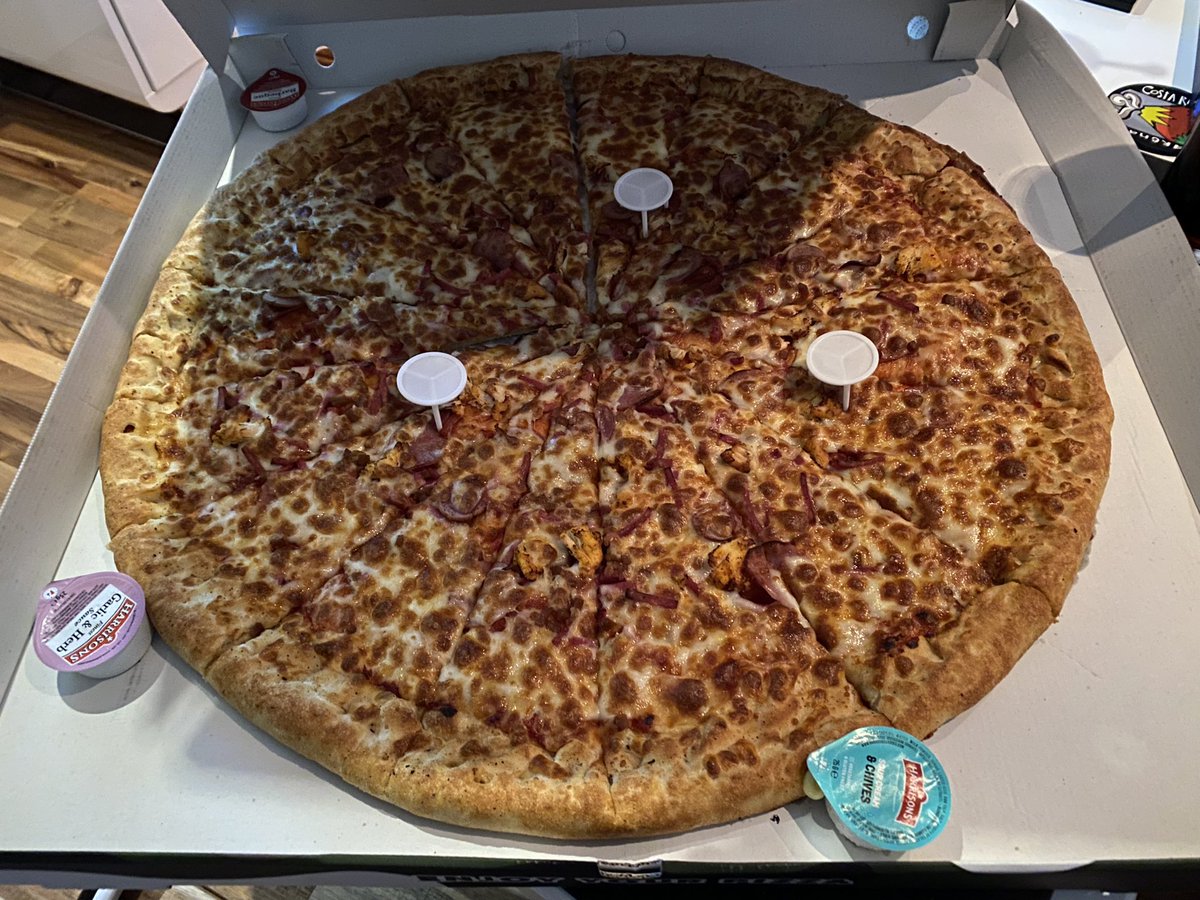 MRWayneLaws's tweet photo. What have I discovered tonight asked no one ever…

Well my answer is that a 24 inch pizza is just obscene 🙈😆😂🤣 #Pizza #WhatWasIThinking #PizzaForDays https://t.co/DkksBznfbL