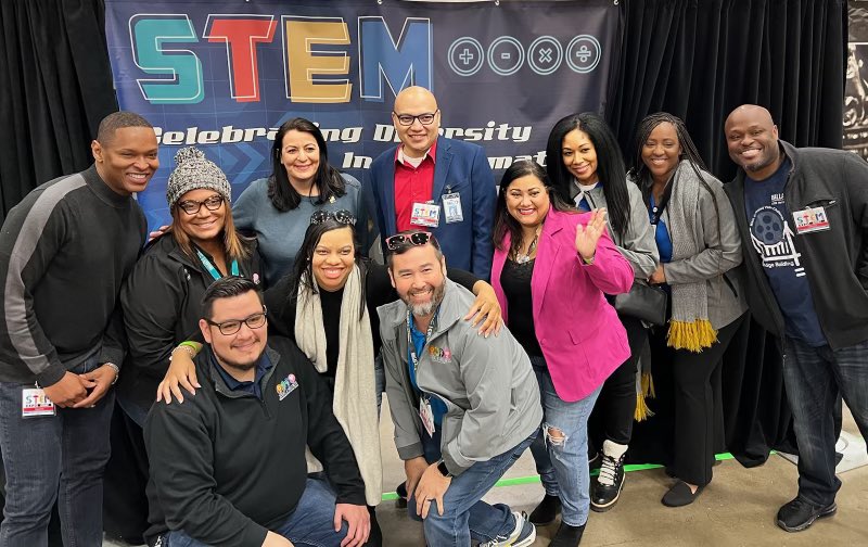 cianeg's tweet photo. Taking a break from working our @DallasisdSTEM table @disdstemscience ⚙️🔭🧪🐞to strike a pose with this awesome group of educators!! @disdstemmath ❤️ 😊@sciencejenny @PDL_DallasISD https://t.co/AwsSnmEajc