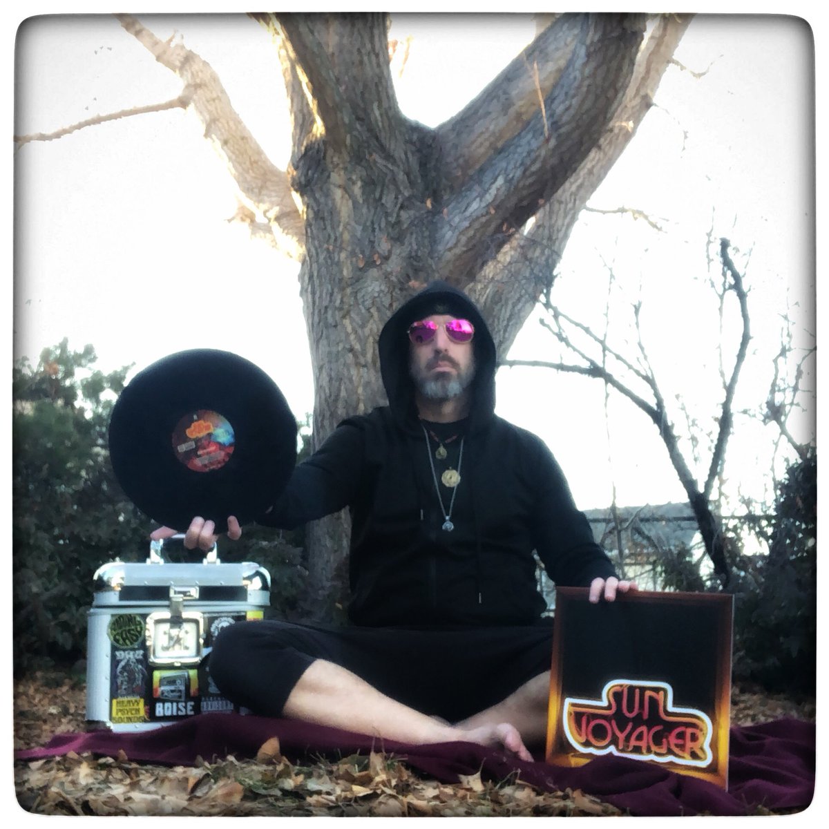 Feelin’ Alright by #SunVoyager from S/T as featured on Riff Häven Episode 311
 
#RiffHaven #vinyloftheday #albumoftheday #RecordoftheDay #VinylRecords #Vinyl #recordcollection #onmyturntable #VinylCollection #StonerRock #HeavyRock #HeavyPsych #FuzzRock #PsychRock #RippleMusic