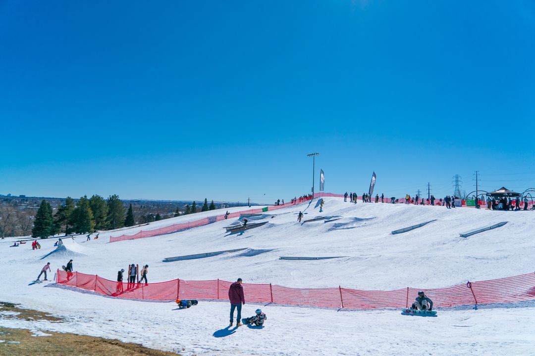 WinterPark's tweet image. Denver, the time has come: Ruby Hill Rail Yard is now open! Come on by and say hello 👋

PS: We'd love to see you at some free events happening at Ruby Hill this season: 

2/11: @Burton Mystery Tour
2/25: CoreNation Rail Jam w/ @TheNorthFace

#Denver #RubyHill #RubyHillRailYard