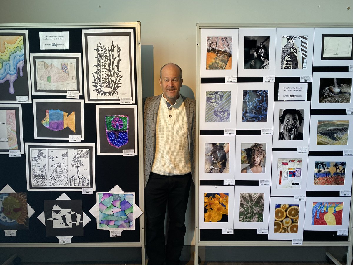 ChrisSSmith10's tweet image. Proud principal today supporting our amazing art students and teachers @PointOptionNNPS #VLAatthePoint at the NNPS Citywide Art Showcase. #NNPSArts #NNPSProud @MrsSMBean Virtually Amazing Artists