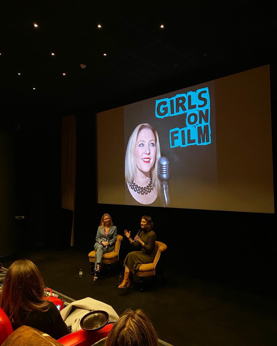 Fantastic and insightful Q&A with FIRE OF LOVE director Sara Dosa this afternoon! 

Her conversation with @annasmithjourno will be up on the pod soon - stay tuned 🎙️

#FireOfLove