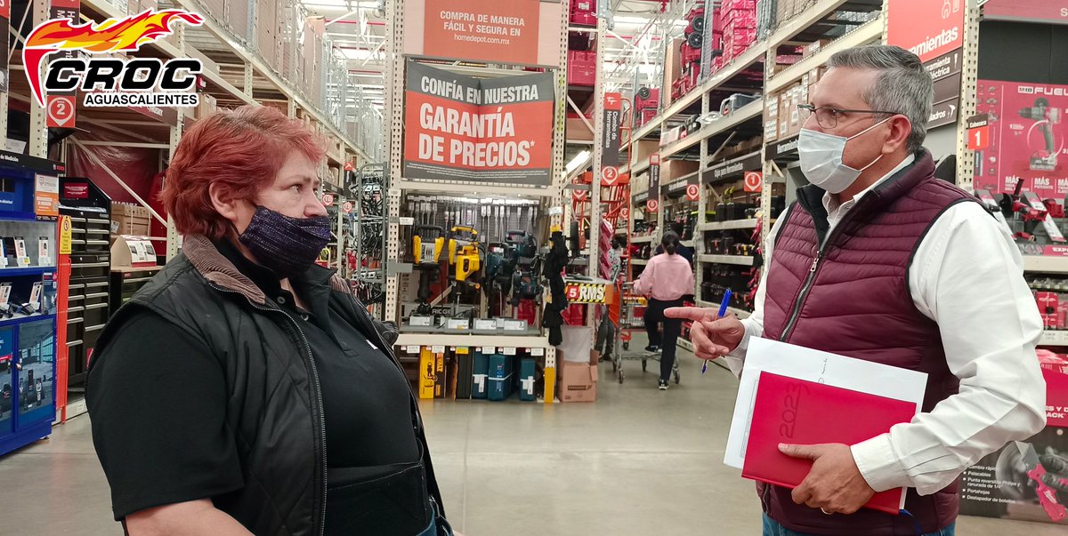 Seccion67CROC's tweet photo. #CROCAgs;
Continuamos con nuestro recorrido,  en esta ocasión con nuestros compañeros trabajadores de la Tienda #HomeDepot8769Norte, dónde les informo sobre la Legitimacion de su Contrato Colectivo de Trabajo, la cual estaremos llevando a cado próximamente. @IsaiasSiCumple https://t.co/VCIeUMCRb3