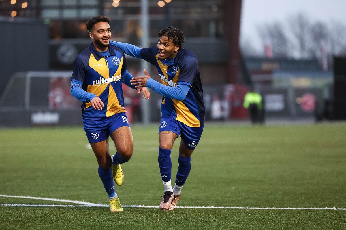 AlmereCityFC's tweet photo. ⏱️ | Na een briljant openingskwartier heeft de @RuitenheerNL Almere City FC O21 de koppositie in de najaarscompetitie stevig in handen.

▶️ https://t.co/Gw3BtnaSt0 https://t.co/KCgT0OWmHQ