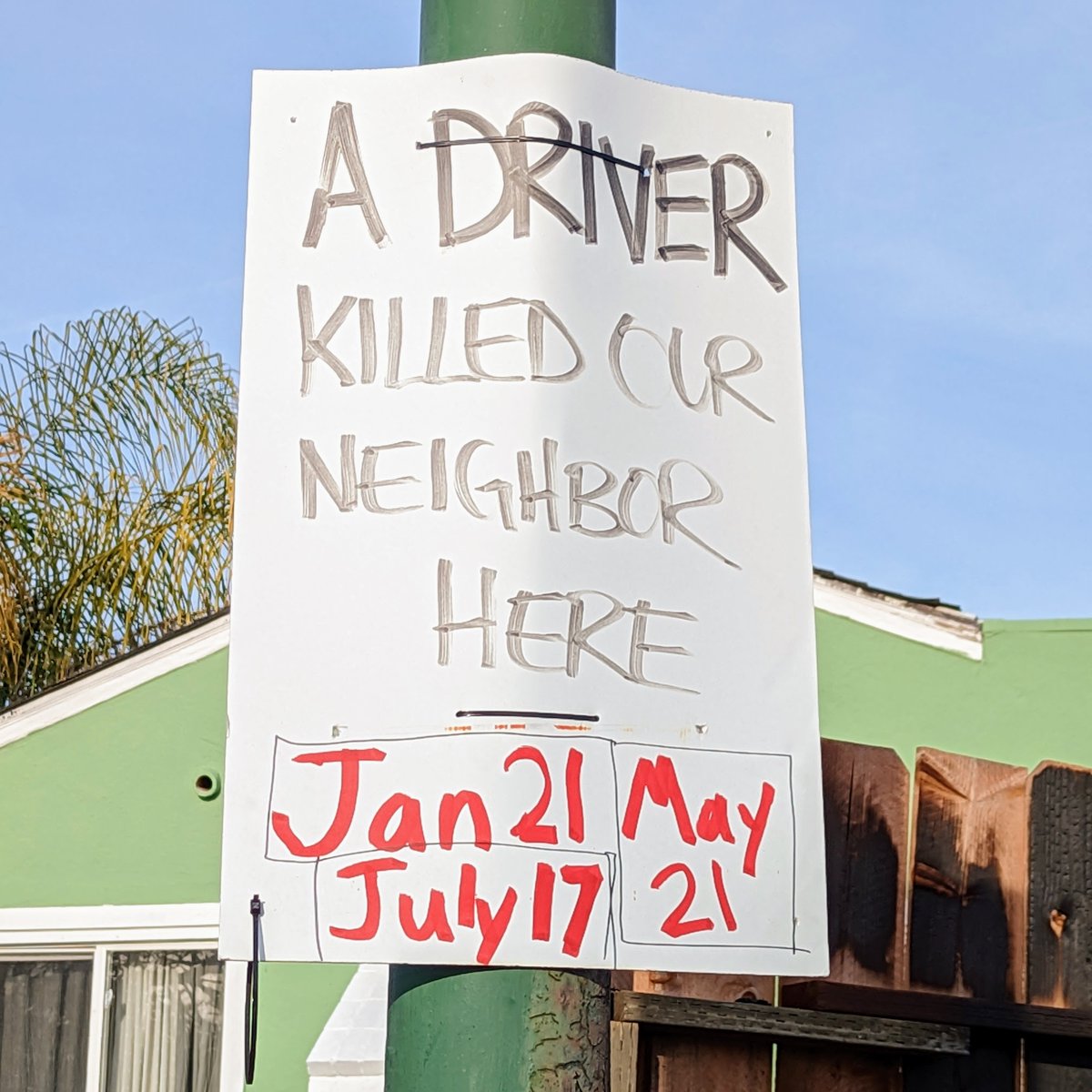 Oakland is about to draft our next budget

Tell them to invest in true public safety and divest from harmful practices by redirecting $20M from OPD to OakDOT

Lets reshape our streets and sidewalks to be safer, calmer, accessible and more people-friendly!

change.org/p/safer-street…