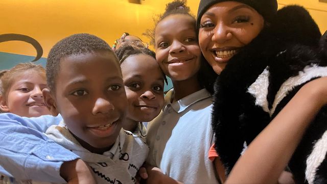 teamwordofmouth's tweet photo. Nobodies talking bout this thou hmm!  @Hot97, , @Lola.Brooke, @Thcbillyb x @djenuff led to the entire 5th grade class being presented checks to cover their senior dues. #schooldistrict 16, #Epic #crownshitneverclownshit #wepostWhatTheyWont #thcBillyB #lolabrooke #hot97 🔥🗣️🔥🔥🔥 https://t.co/ooghEPCU6O