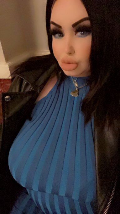 Ok so I&rsquo;m out for my birthday in spoons table 48 in the Cabot court wsm who&rsquo;s gonna get me &amp; the girlies