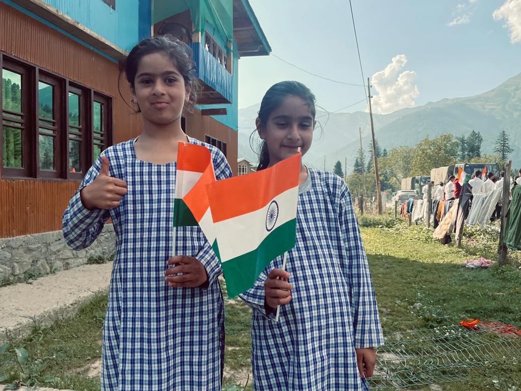 Tariqlo12368193's tweet photo. #RashtriyaGirlsDiwas
#KashmiriGirlChild
#KupwaraGirlChild
#savegir!schild
#CLX #24JAN23KT https://t.co/i6azJvP3sx