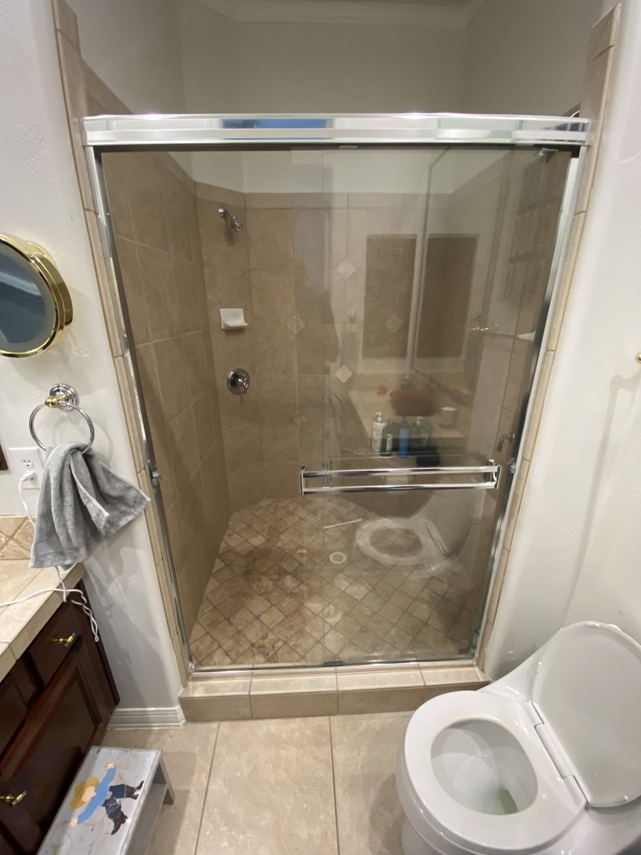 lawyer_johnson's tweet photo. Want to customize your bathroom to match your preference? Call Creative Home Designs LLC for complete bathroom remodeling &amp; renovation service in Gilbert, Arizona 

Call Us Today!

602-882-4373

https://t.co/RLUbh47YES

#azrenovation #homerenovation #bathroomremodel https://t.co/zdfZnRdegU
