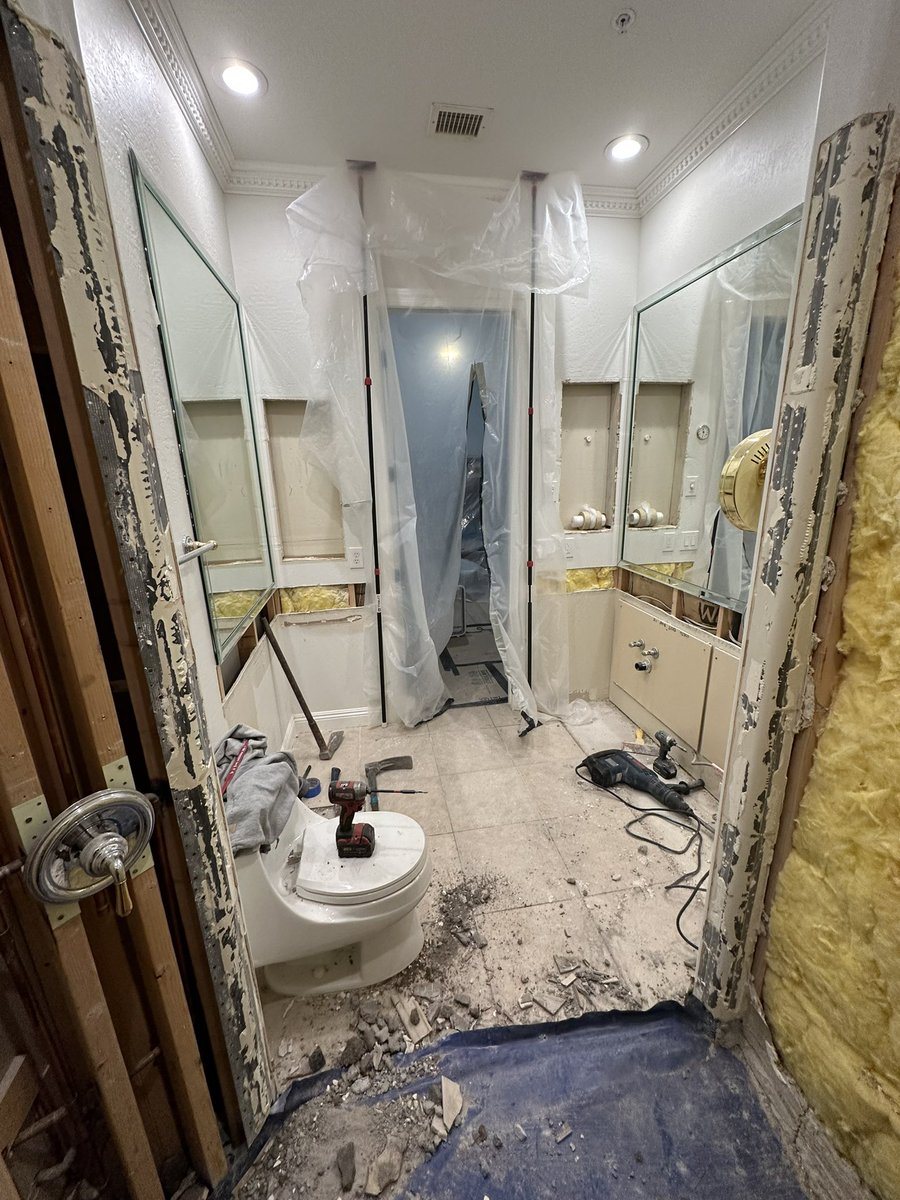 lawyer_johnson's tweet photo. Want to customize your bathroom to match your preference? Call Creative Home Designs LLC for complete bathroom remodeling &amp; renovation service in Gilbert, Arizona 

Call Us Today!

602-882-4373

https://t.co/RLUbh47YES

#azrenovation #homerenovation #bathroomremodel https://t.co/zdfZnRdegU