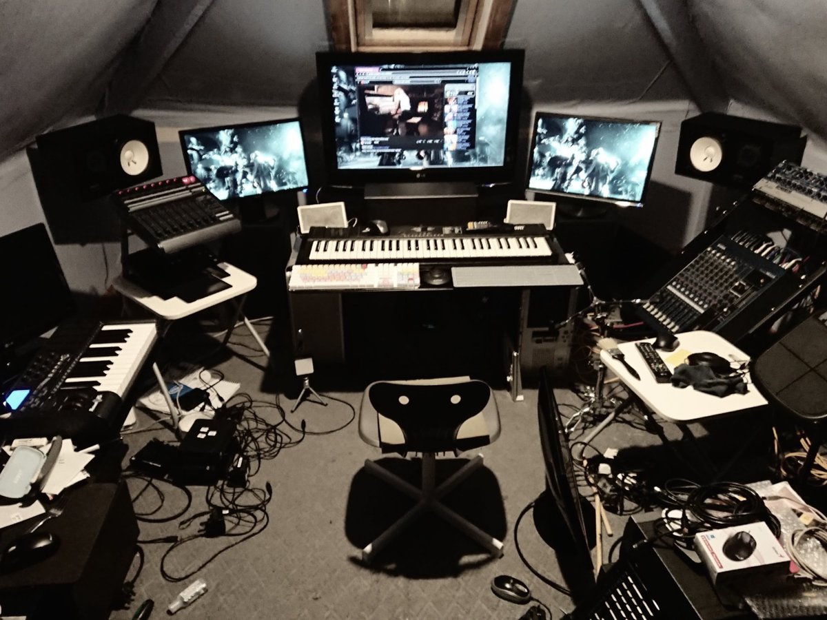 EdmahooA's tweet photo. I'm still at it, my studio has been going through a full overhaul. Still got a way to go before it's all completed. But I'm making progress. #studio #studiosetup #musicproduction #sounddesign #studiosuite #film #tv #soundtracks #voiceover #foley https://t.co/otaWkPfbds