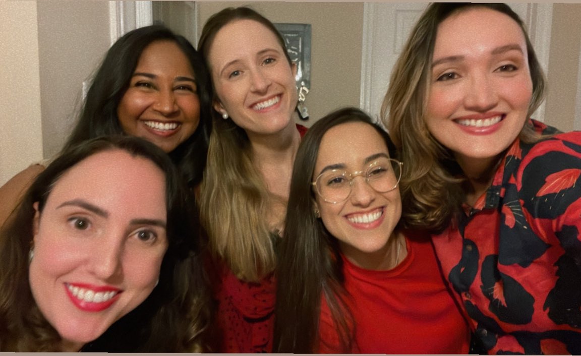 Late #NationalWomenPhysiciansDay post of some of my favorite ones wearing red together ❤️🌹💃🏻#WearRedDay @LuanaGSousaMD @NehaRaoMD @MirellaNardo @gdmmariana