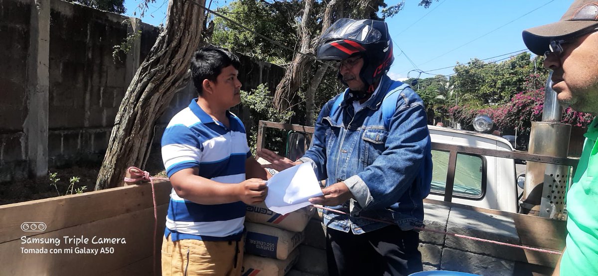 DiriambaD2's tweet photo. #Nicaragua
#Distrito2ConDaniel2023  El GRUN a través de Alcalde de Diriamba  Ing Harold Baltodano y la Cra Vice Alcalde Meylin Figueroa se hizo posible la entrega de Materiales de construcción para la Reconstrucción de  vivienda que fue dañada por los fuertes vientos . https://t.co/hnMShMCT9C