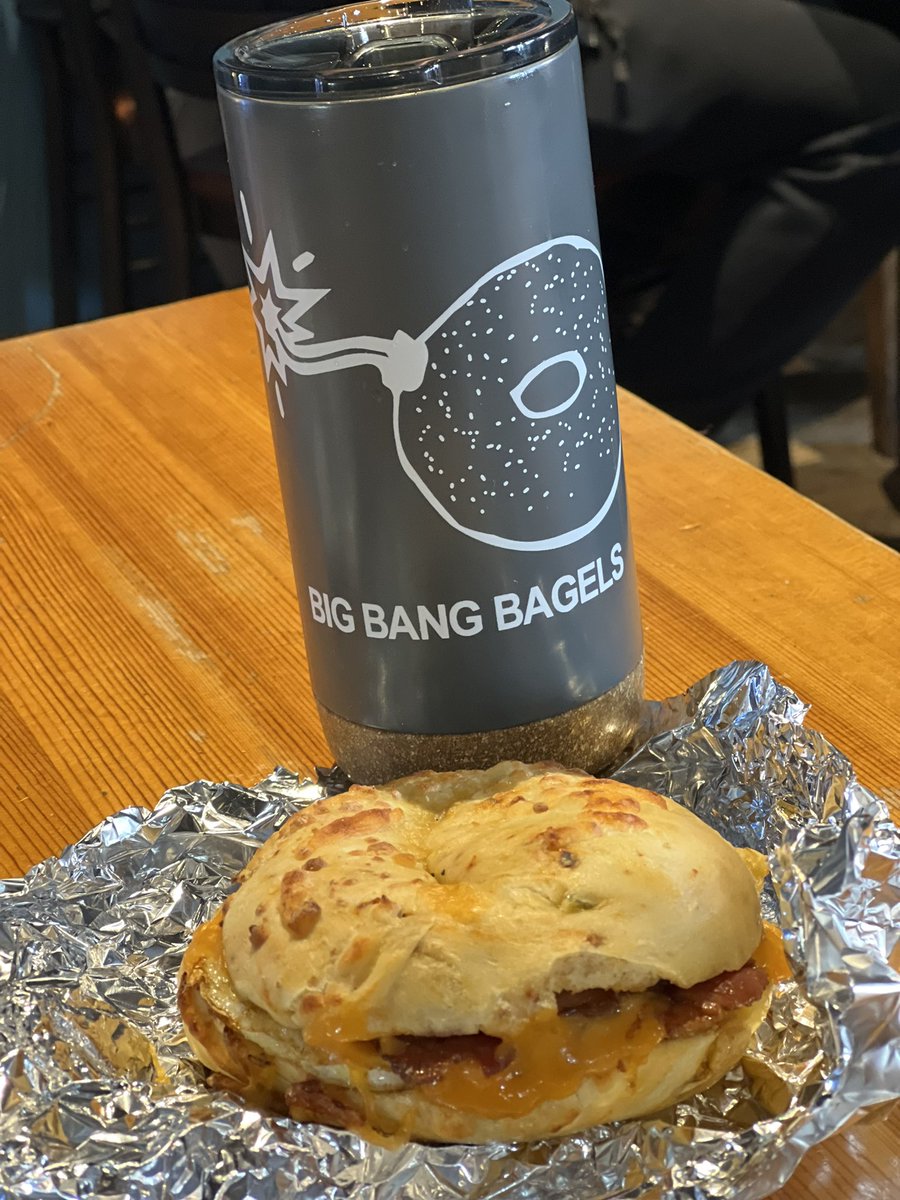 Unitymikey's tweet image. Delish lunch in Fernie with our senior basketball teams. @BigBangBagels