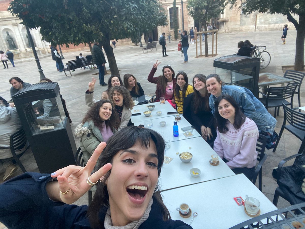 monichoga's tweet photo. La gente olvidará lo que dijiste, olvidará lo que hiciste, pero nunca olvidará cómo la hiciste sentir https://t.co/AIbb8ie3T3