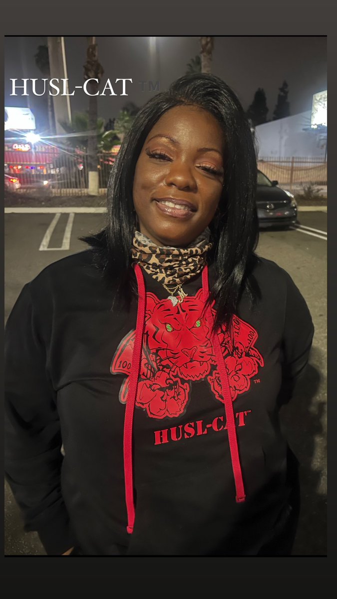 huslcat's tweet photo. I’m A HUSL-CAT , I Will Survive ..!

Model/Friend 
“Marja”

HUSL-CAT ™️ Two Tone Unisex
Pullover Hoody..!

For Fellas &amp; Ladies:

Sizes:
XS, S, M, L, XL, 2XL, 3XL

Other Available Colors
Inquiries/Orders 
D.M. or Email
Contact@huslcat.com 

HUSL-CAT ™️ (Brand)
© Copyright 2023 https://t.co/4gfDhMJ4zd
