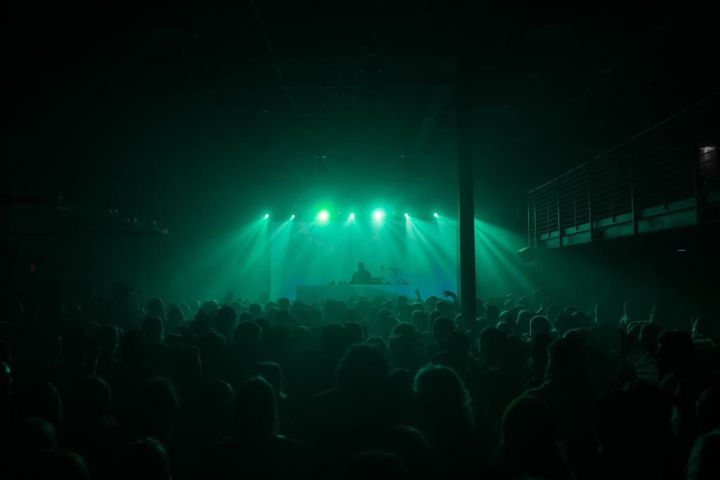FCPresents's tweet photo. We love throwing shows for you! And we love when y'all come out to support talented artists. Thank you to OTT, tiedye kie, and Alex Fun. And thanks to the community for a sold out show.❤️🧡💛💚💙💜

#nashvilleedm #fcp #EDM #ofthetrees #tiedyekie #alexfun #bass #bassmusic #hiphop https://t.co/vco7dOHRyK