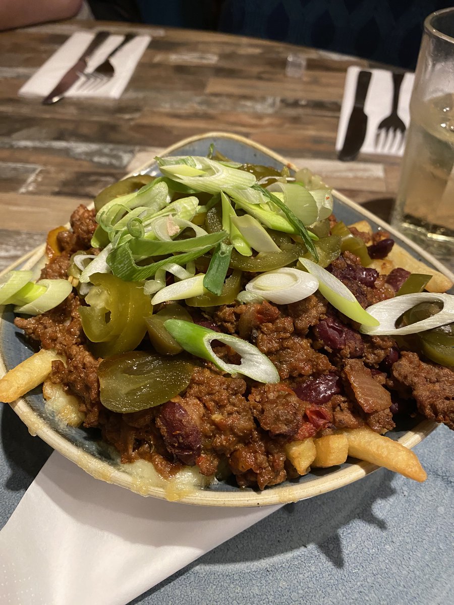BakeItUp's tweet photo. Chilli cheese fries 🌶️ https://t.co/4SxvBV4o8Z