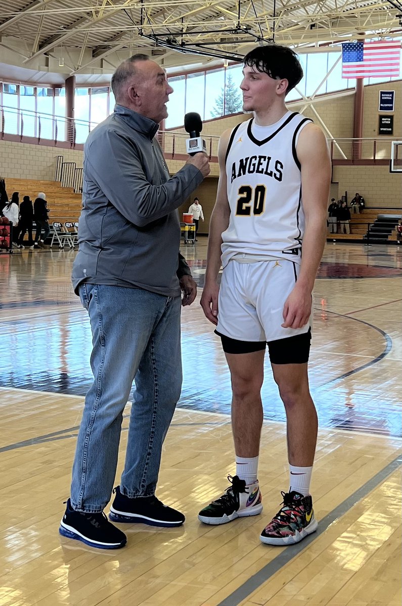 WOW what a great game! Congratulatios St. Catherine’s on a 46-44 victory and to Dominic Pitts our DG Sports Player of the Game! Listen live at:  dgsports.mixlr.com/events/1977498 #wisbb <a href="/AngelAthletics/">SCHS Athletics</a> <a href="/SCHS_Angels/">SCHS Student Section</a> <a href="/MetroClassic1/">Gregg Owens</a>