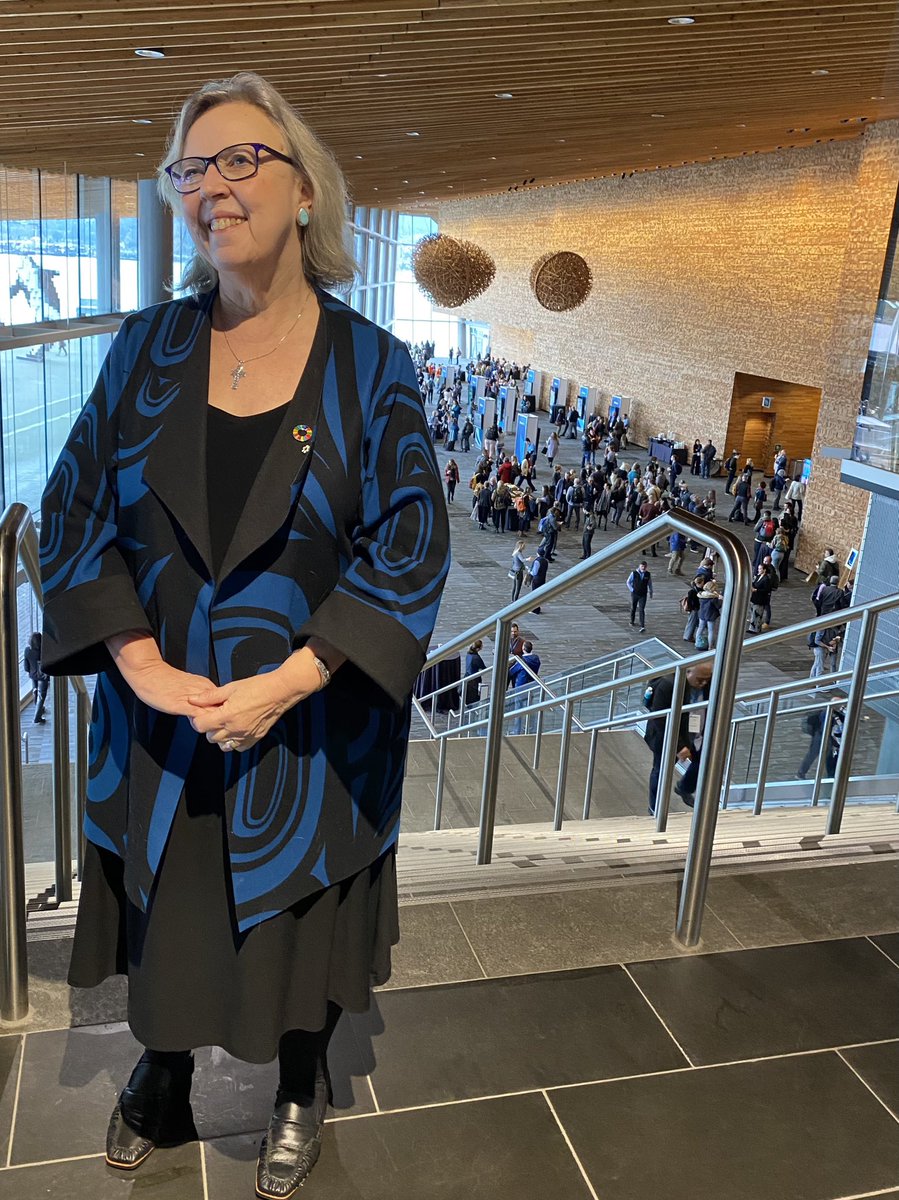 nerdondo's tweet image. How nice to bump into @ElizabethMay at #IMPAC5!!