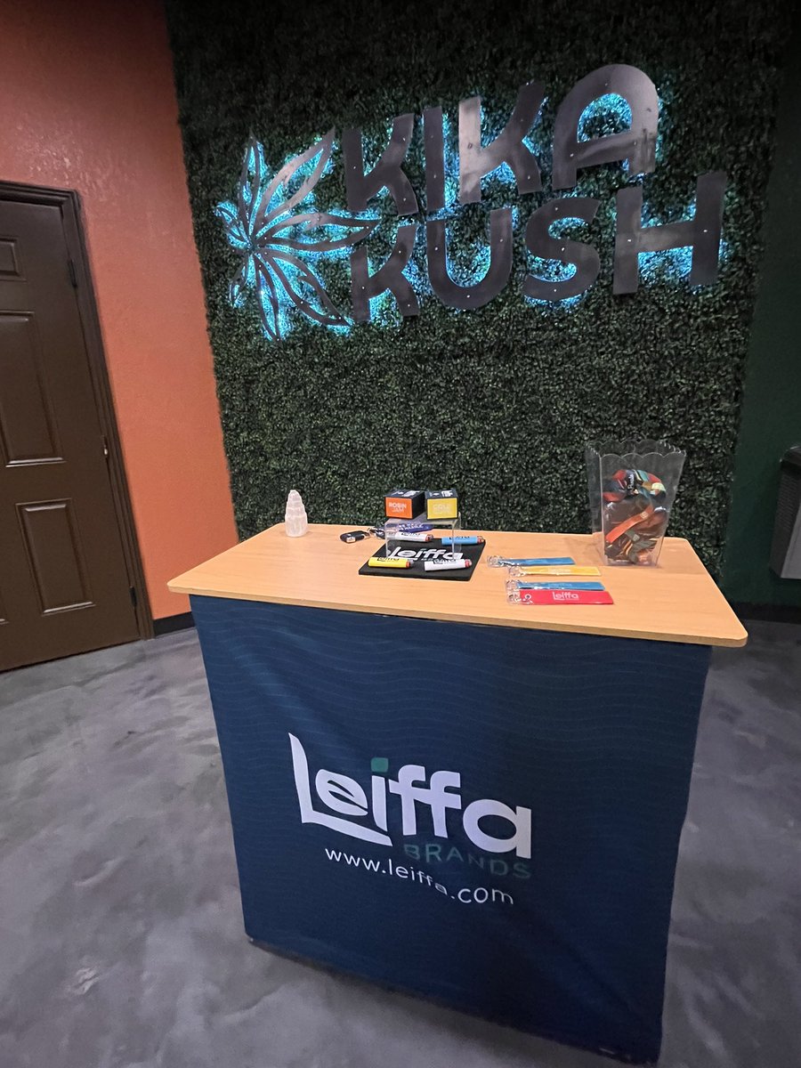 kika_kush's tweet photo. @LeiffaBrands is now at the shop with lots of goodies!
Come stop in and check out Leiffa, we’re open EVERYDAY from 10AM-7PM
(21+NFS)
#ColoradoSprings #CannabisCommunity #420friendly #MMJ #Leiffa https://t.co/GNjPGTeNeo