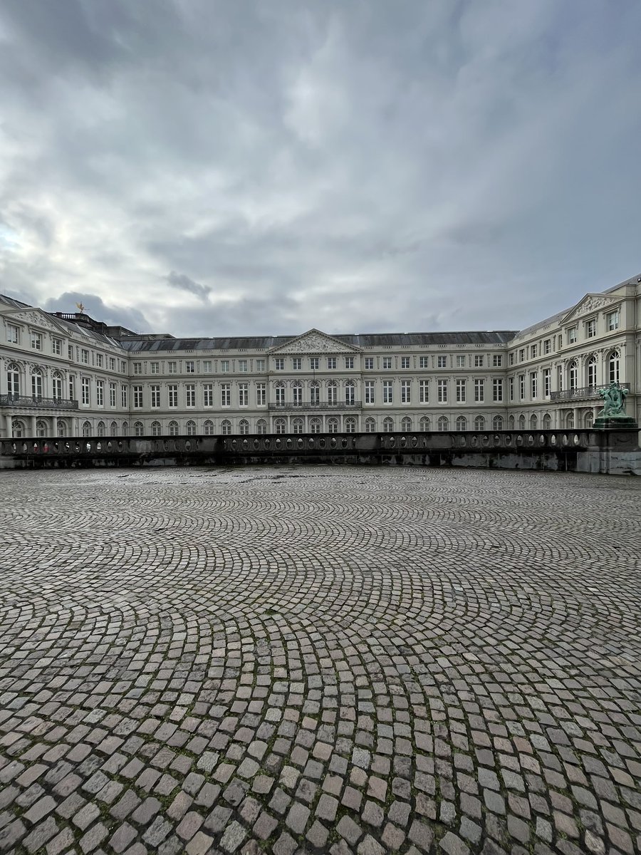 BoburUmurzokov's tweet image. Great City tour organised in Brussels by @fosdem.

#apisix #FOSDEM2023 #Apache #city #Brussels