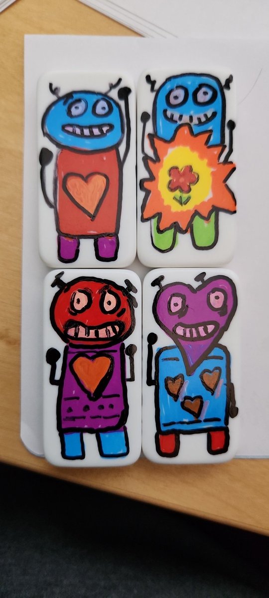 ElektronikaV's tweet photo. Thank you @garyhirsch for the #botjoy session today! Creativity, calm, positive vibes. Thx @kklaster for letting me know about it! Good to see @fergask and @EdTechMason too. https://t.co/QBokp7V0k6
